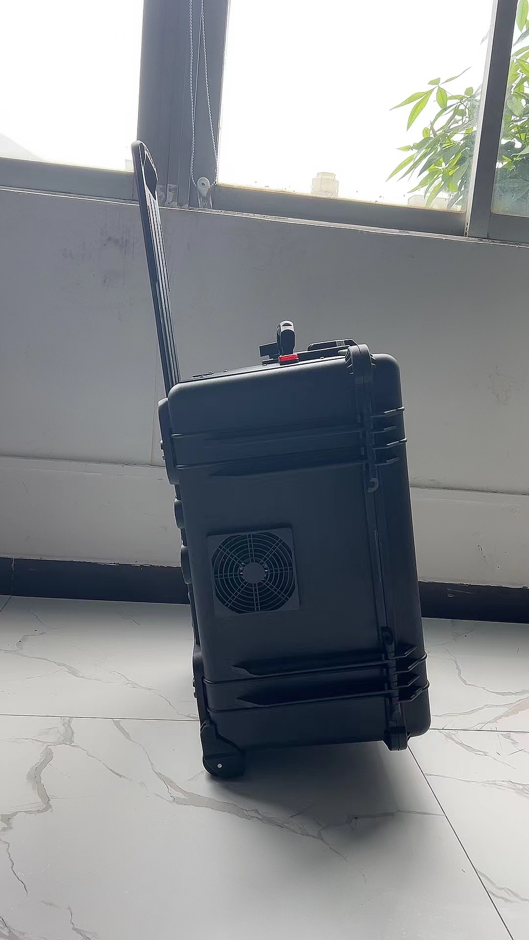 定海手拉箱型移动通信干扰器